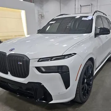 2023 BMW X7 M60i
