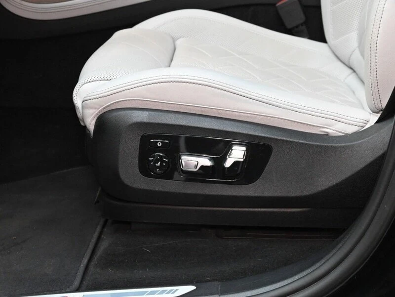 2023 BMW G07 X7 - Image 13 of 20
