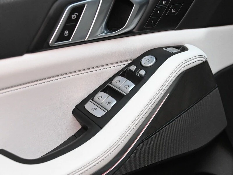 2023 BMW G07 X7 - Image 12 of 20