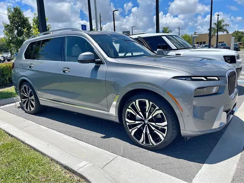 2023 BMW X7 X40i