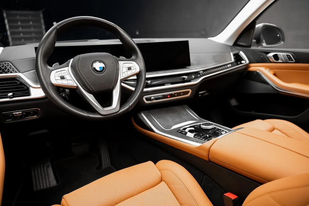 2023 BMW G07 X7 - Image 2 of 12
