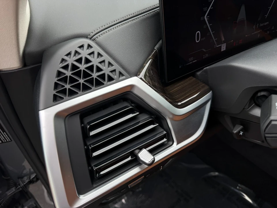 2023 BMW G07 X7 - Image 10 of 12