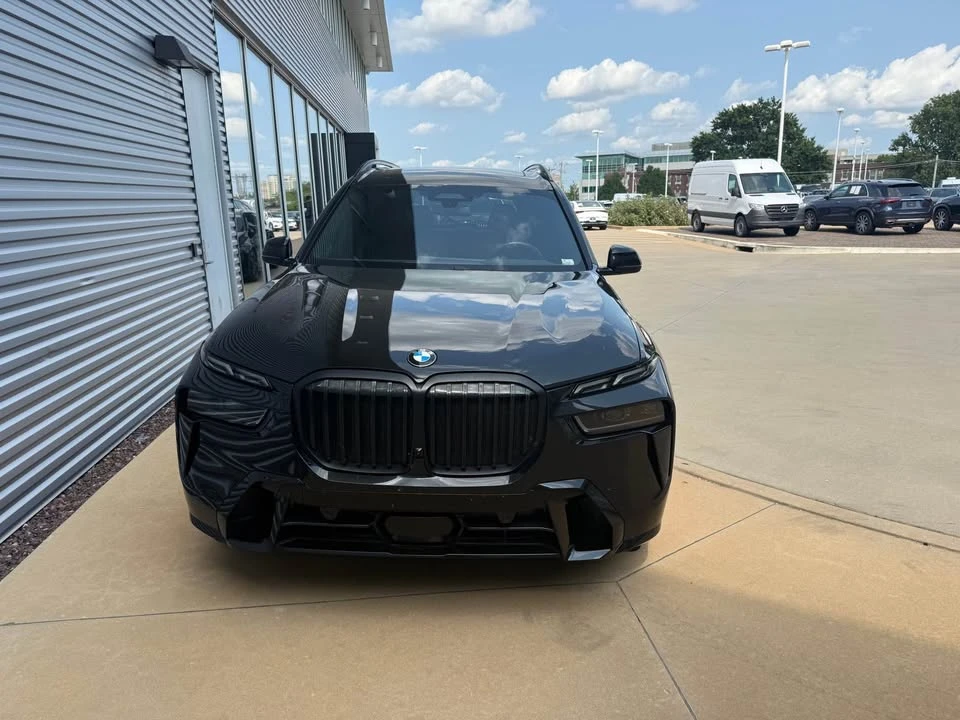 2023 BMW G07 X7 - Image 2 of 12