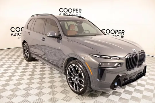 2023 BMW X7 xDrive40i Sports Activity Vehicle