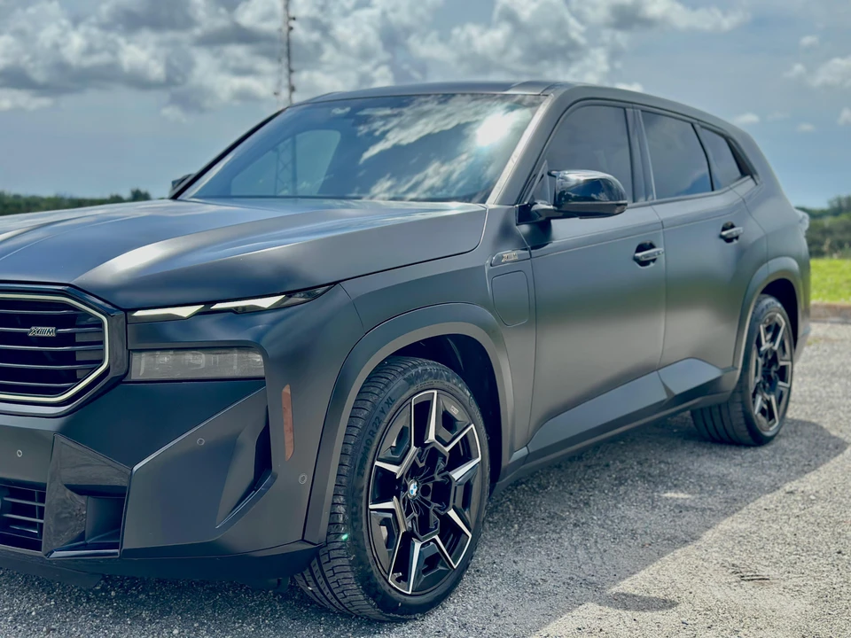 2023 BMW XM - Image 11 of 31