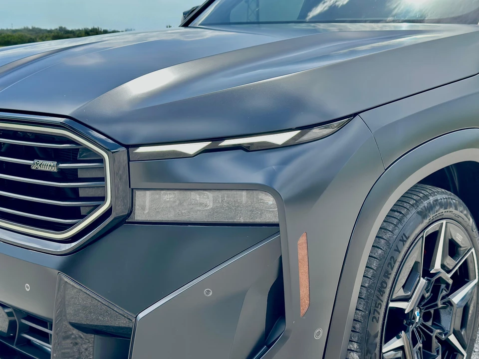2023 BMW XM - Image 10 of 31