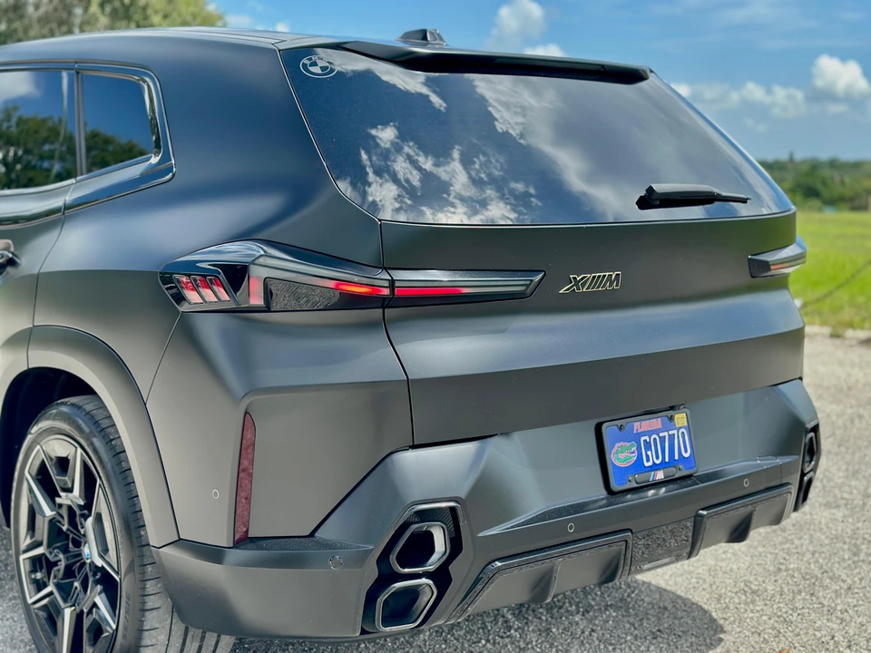 2023 BMW XM - Image 12 of 31