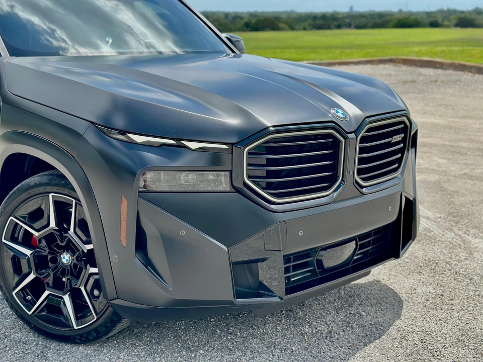 2023 BMW XM - Image 19 of 31