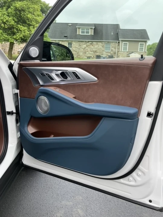 2023 BMW XM - Image 29 of 31