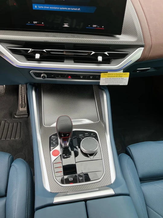 2023 BMW XM - Image 21 of 31