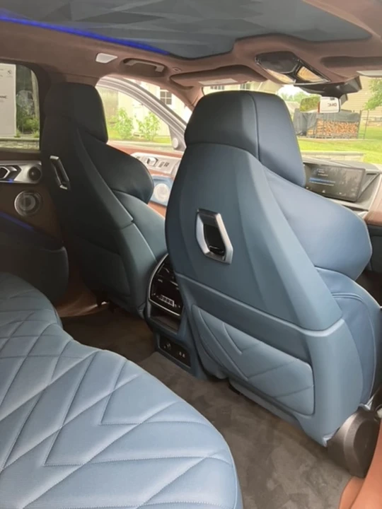 2023 BMW XM - Image 28 of 31