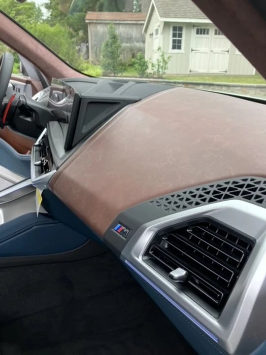 2023 BMW XM - Image 30 of 31
