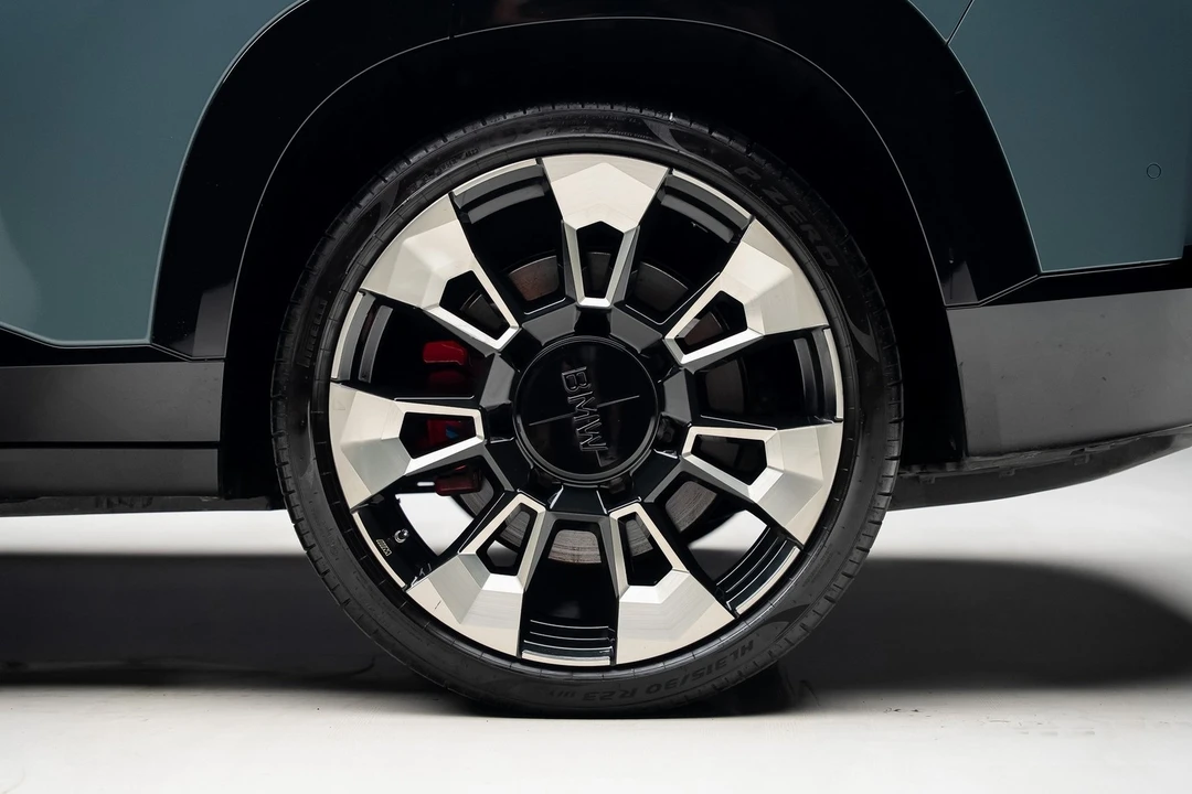 2023 BMW XM - Image 21 of 21