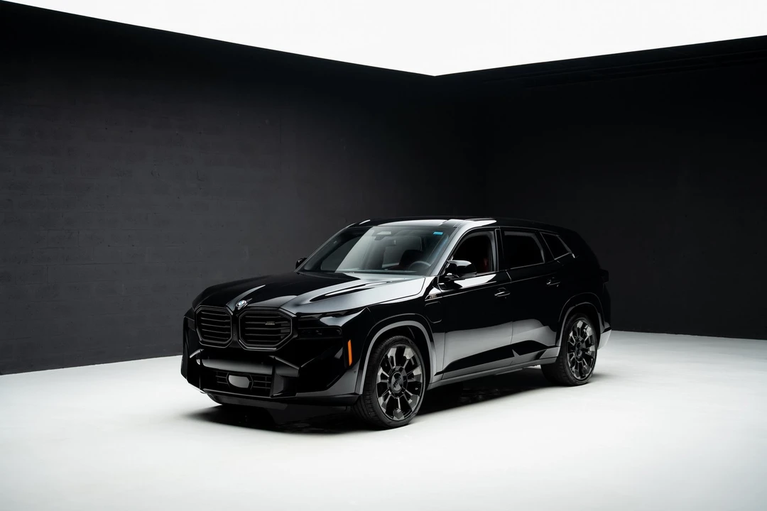 2023 BMW XM - Image 4 of 12