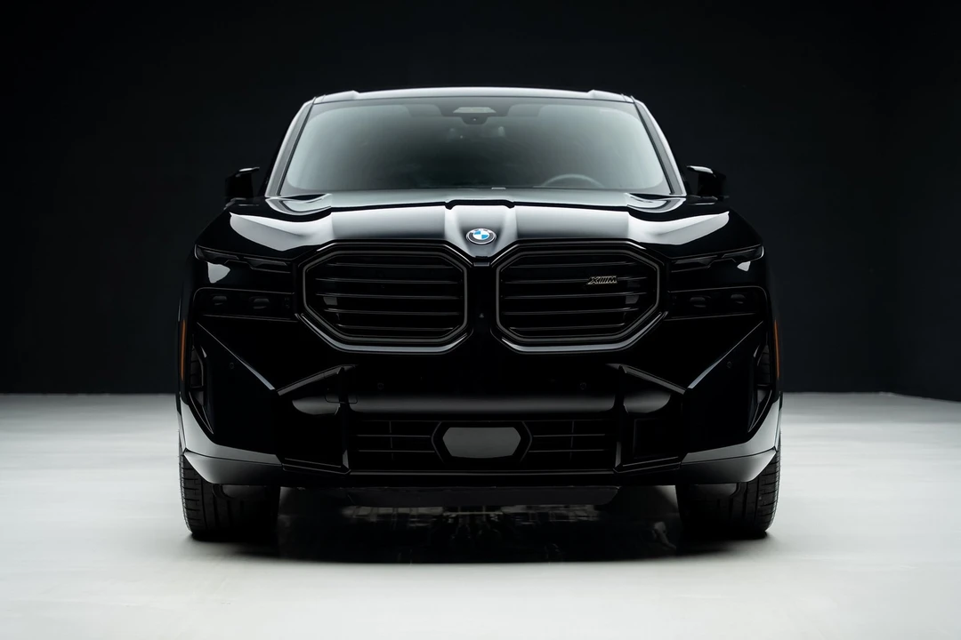 2023 BMW XM - Image 7 of 12