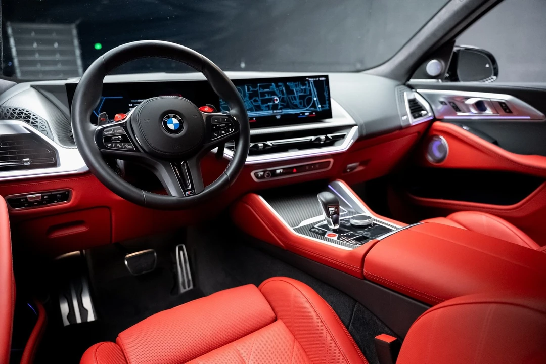 2023 BMW XM - Image 2 of 12