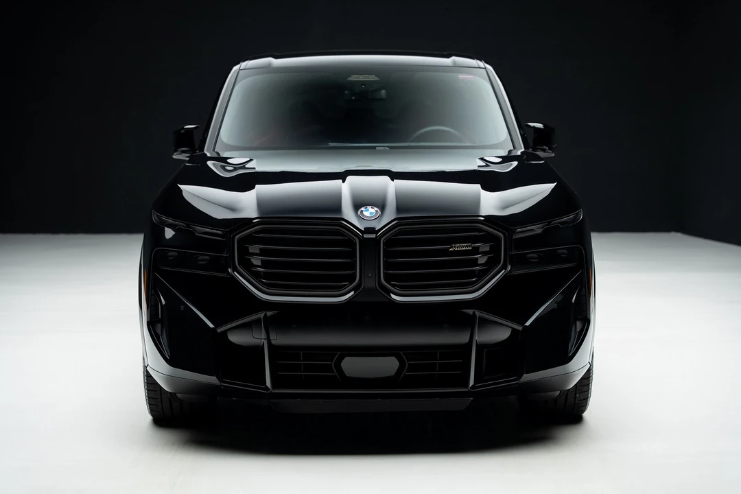 2023 BMW XM - Image 6 of 12