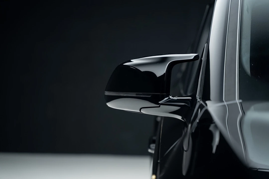 2023 BMW XM - Image 14 of 21