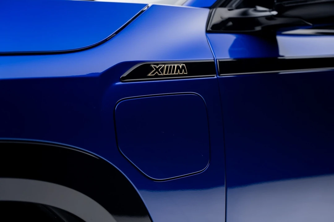 2023 BMW XM - Image 21 of 21