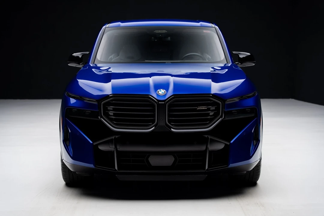 2023 BMW XM - Image 6 of 12