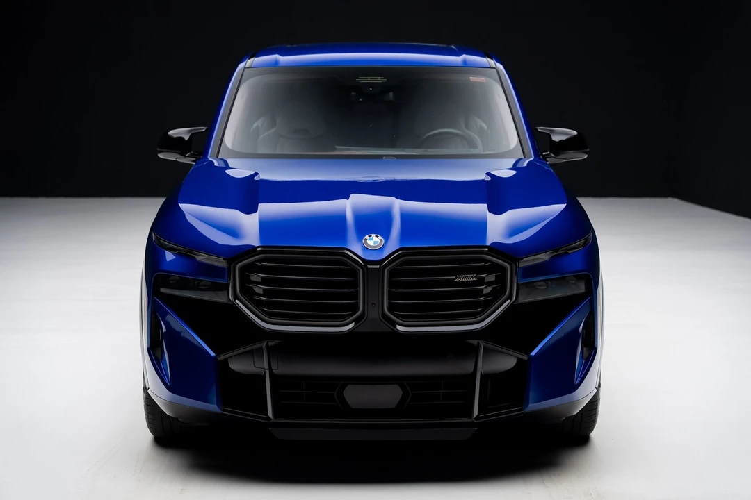 2023 BMW XM - Image 5 of 12