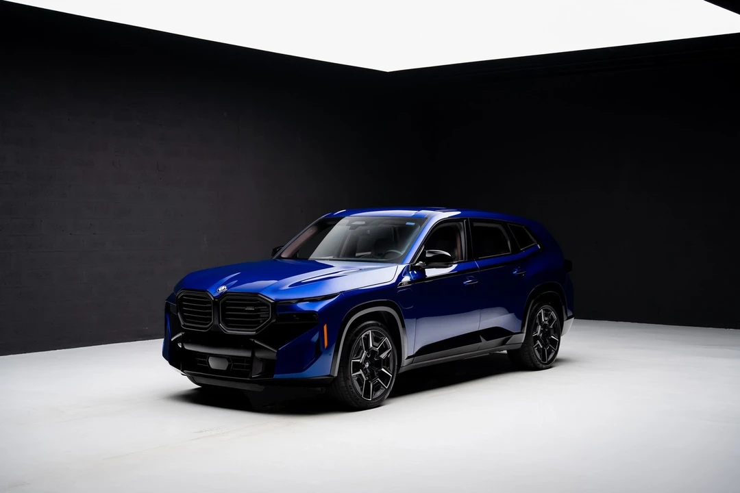 2023 BMW XM - Image 4 of 12