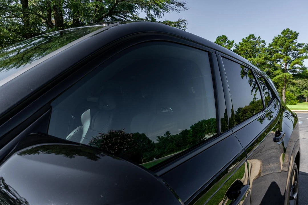 2023 BMW XM - Image 23 of 31