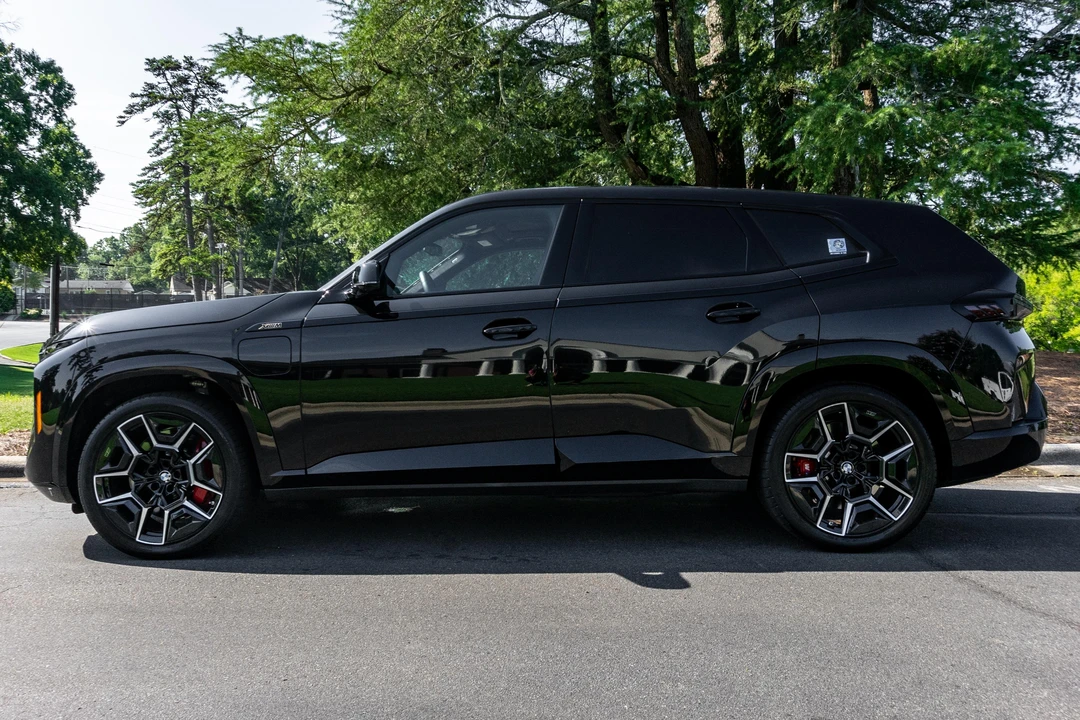 2023 BMW XM - Image 6 of 31