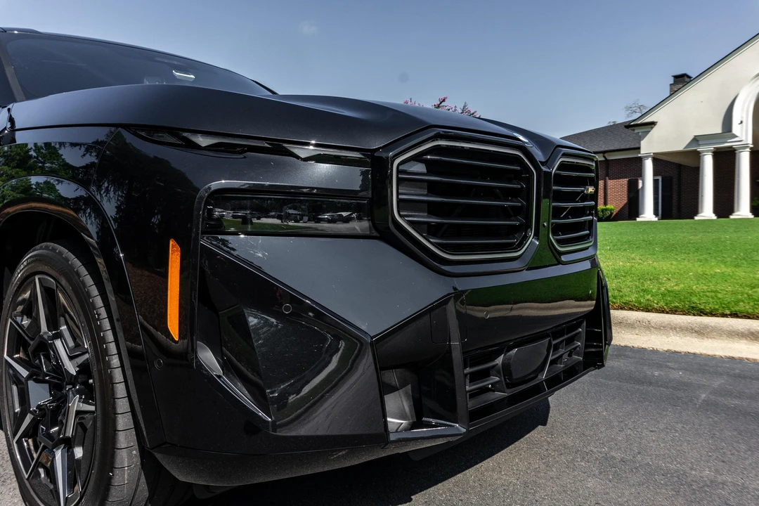 2023 BMW XM - Image 12 of 31