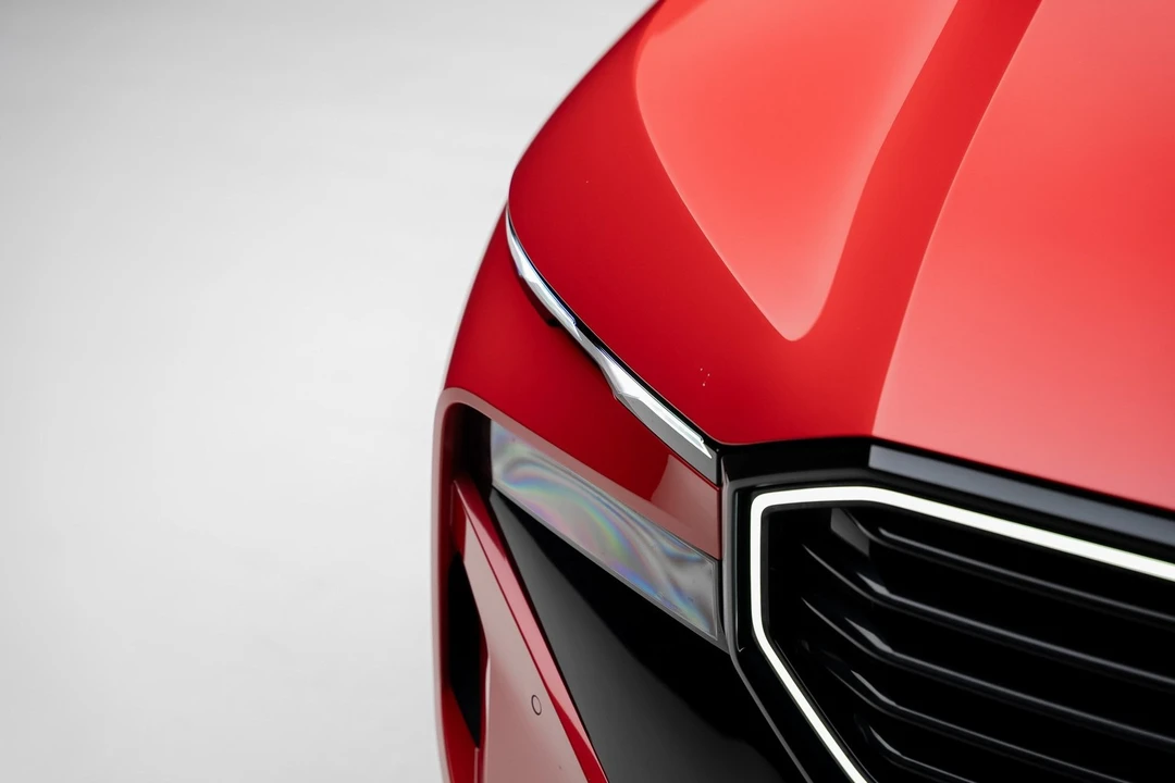 2023 BMW XM - Image 10 of 12