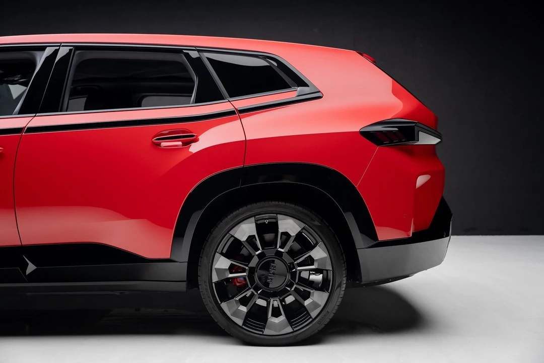 2023 BMW XM - Image 20 of 21