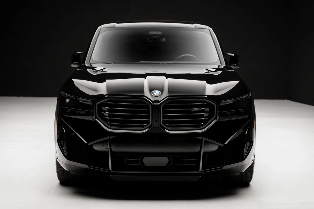 2023 BMW XM - Image 6 of 12