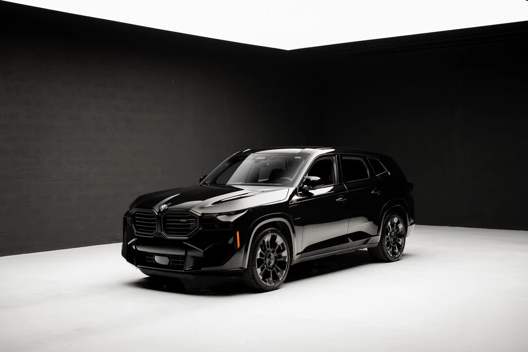 2023 BMW XM - Image 4 of 12