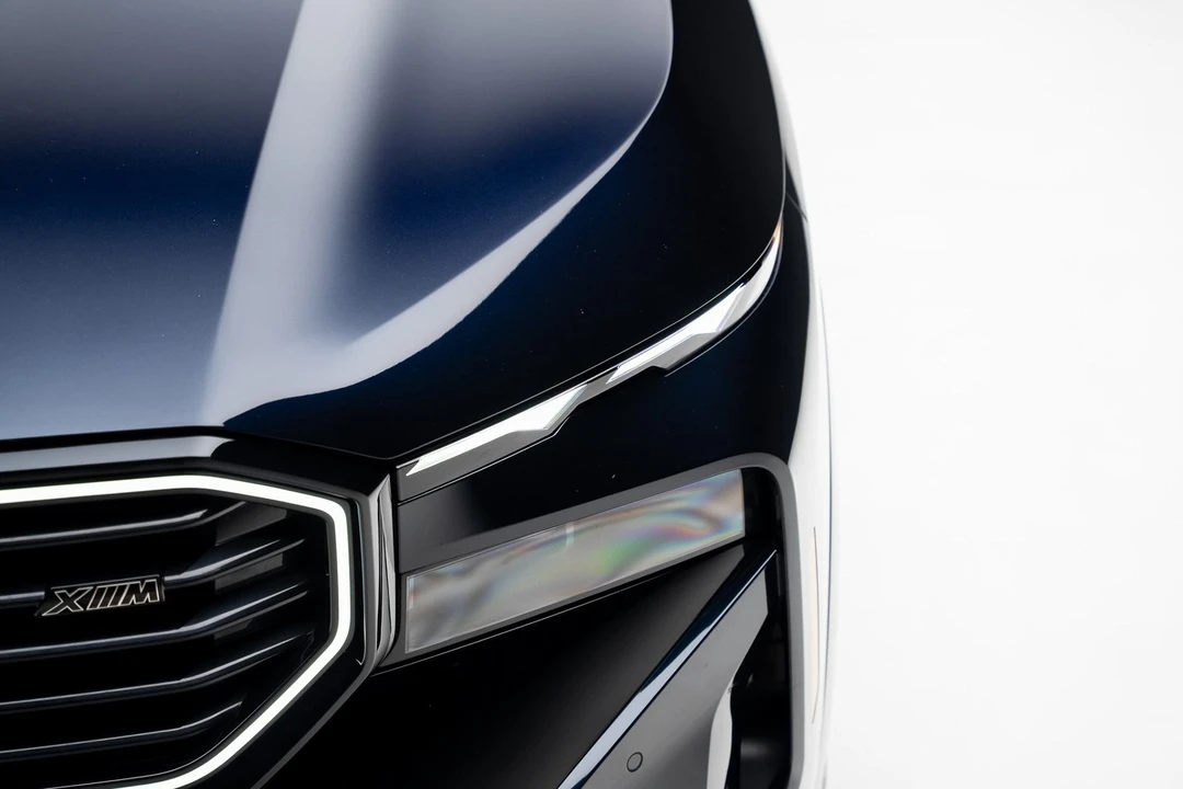 2023 BMW XM - Image 10 of 21