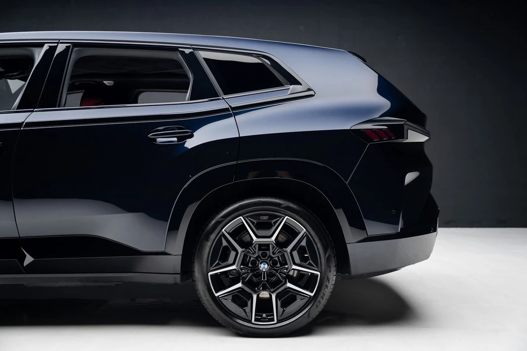2023 BMW XM - Image 20 of 21