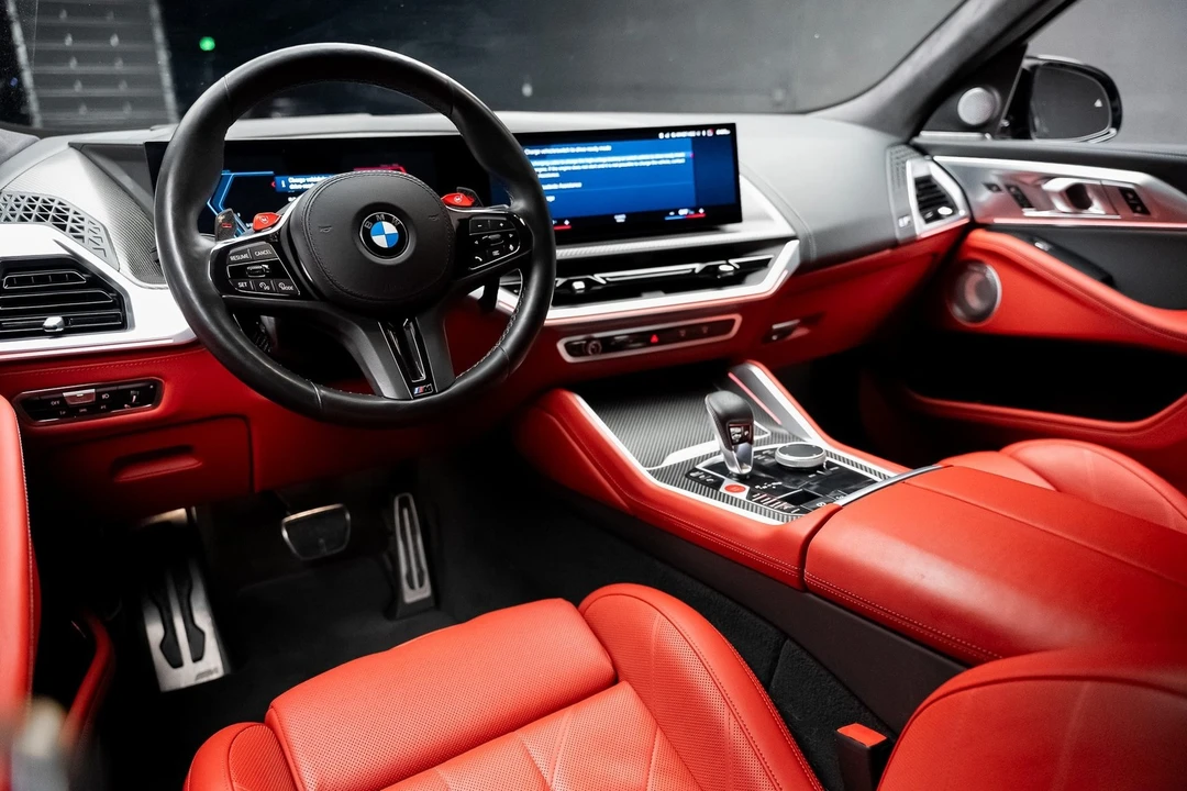 2023 BMW XM - Image 2 of 12