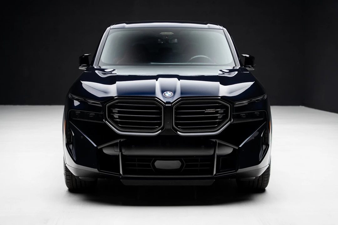 2023 BMW XM - Image 6 of 12