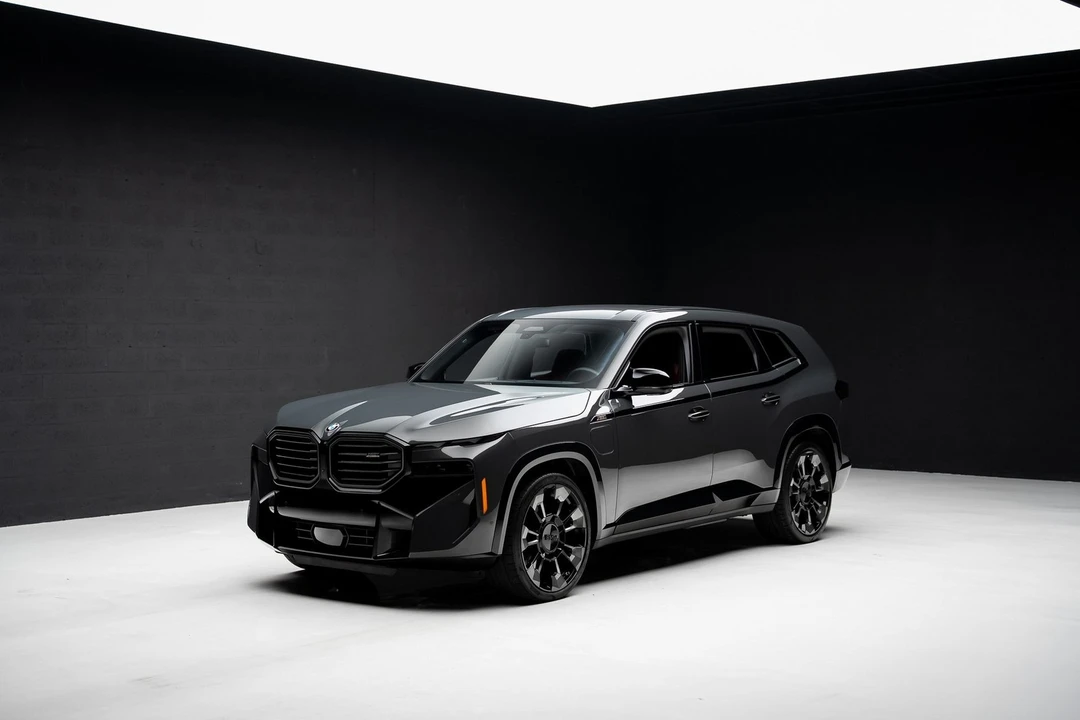 2023 BMW XM - Image 4 of 12