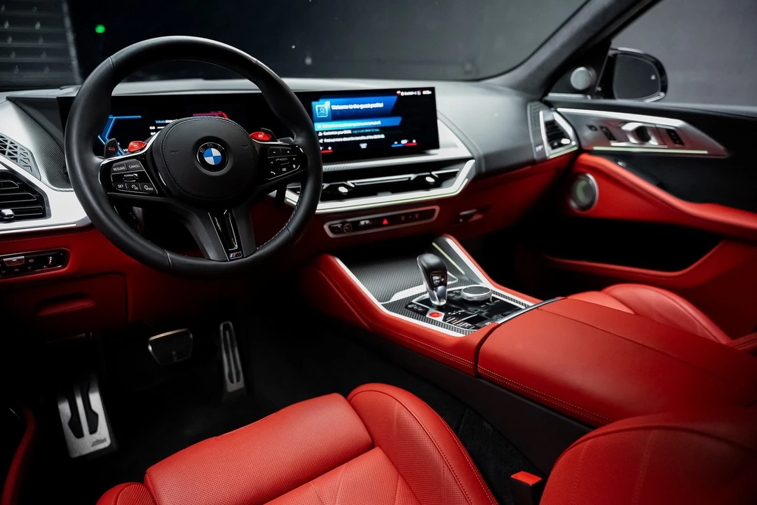 2023 BMW XM - Image 2 of 12