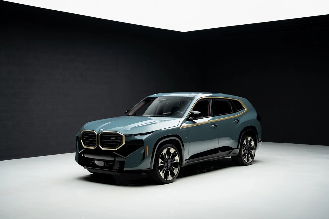 2023 BMW XM - Image 4 of 21