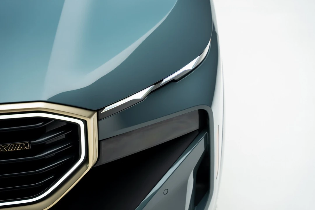 2023 BMW XM - Image 10 of 21