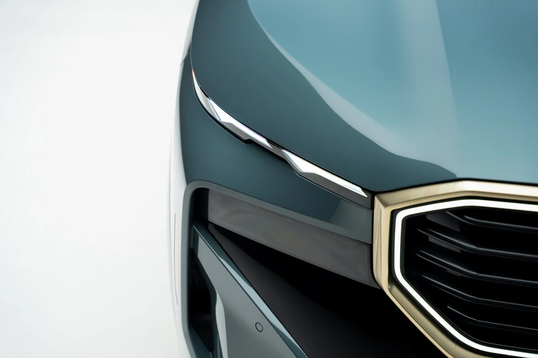 2023 BMW XM - Image 11 of 21