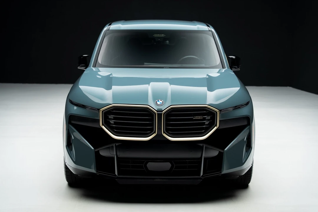 2023 BMW XM - Image 5 of 21