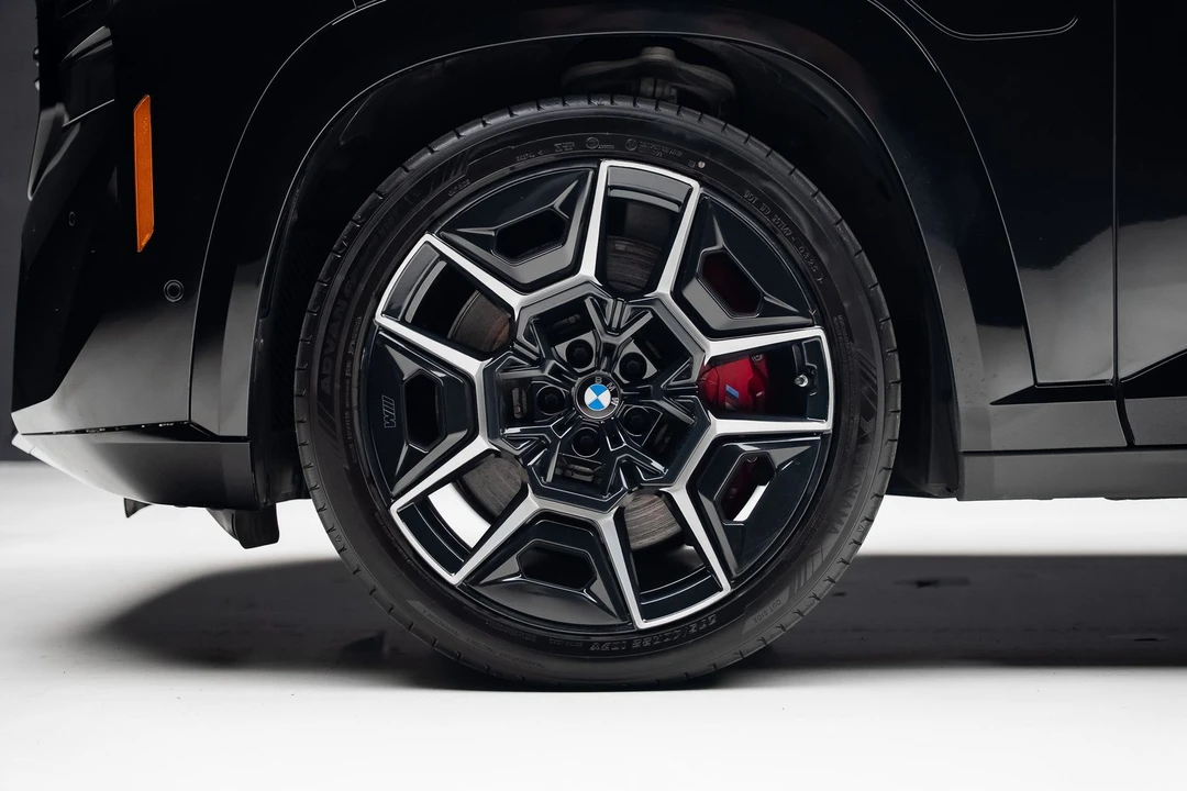2023 BMW XM - Image 20 of 21