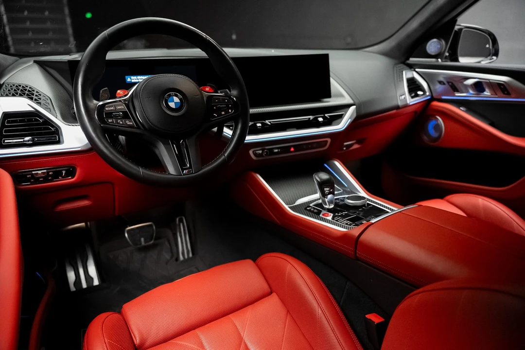 2023 BMW XM - Image 2 of 21