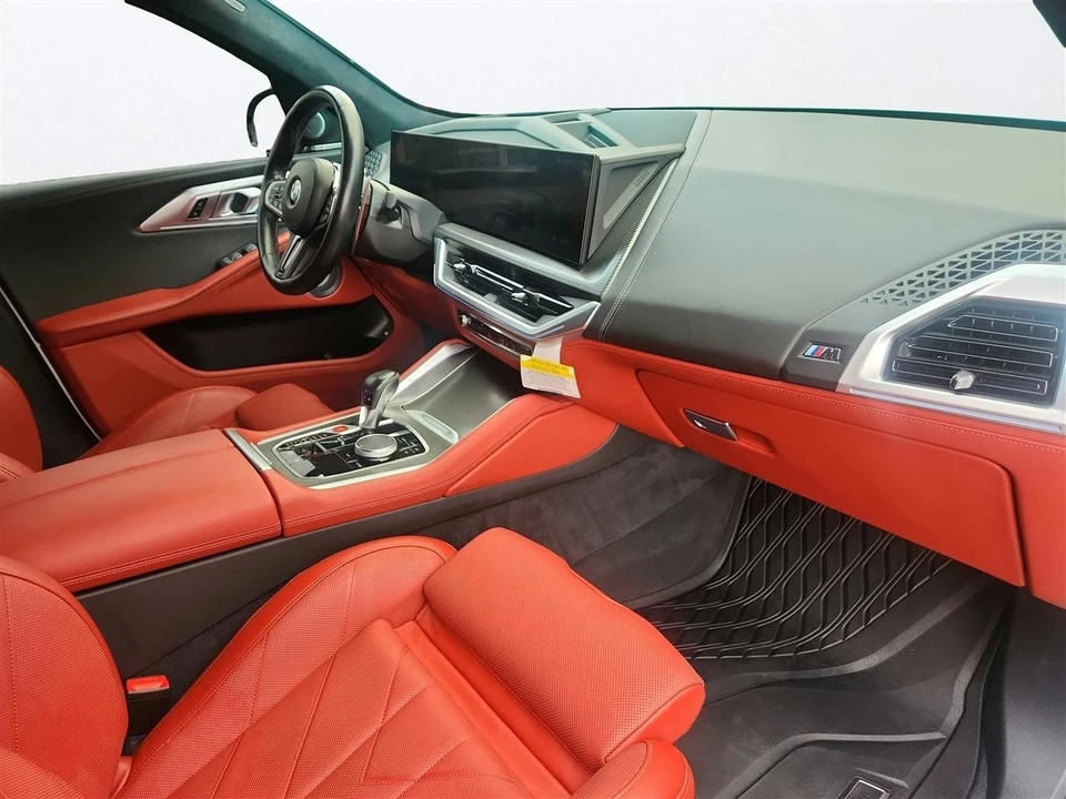 2023 BMW XM - Image 20 of 29