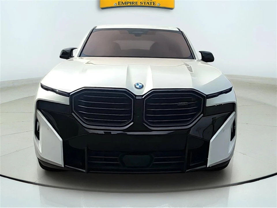 2023 BMW XM - Image 2 of 29