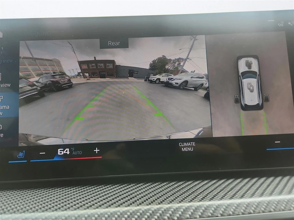 2023 BMW XM - Image 15 of 29