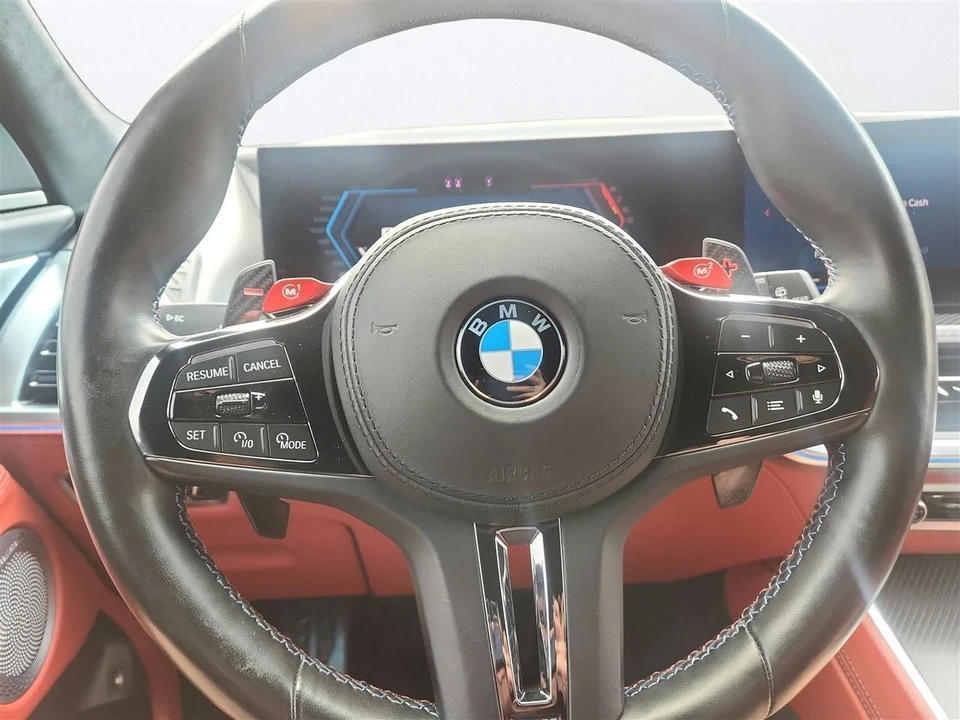 2023 BMW XM - Image 12 of 29