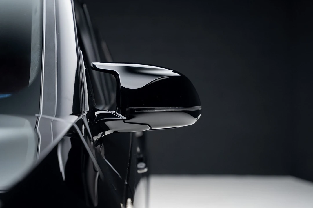 2023 BMW XM - Image 15 of 21